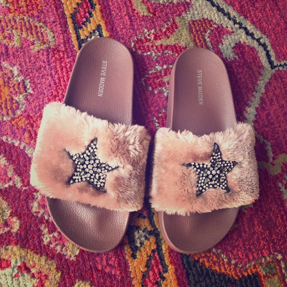 Steve Madden Shoes - Fuzzy ⭐️ rhinestone slides